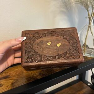 🌿 Vintage Hand-Carved Wooden Jewelry Box | Floral Detail